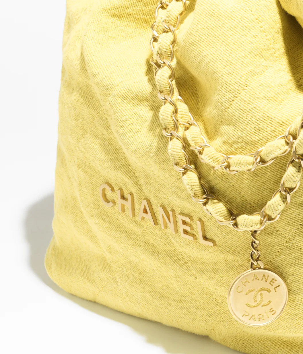 CHANEL 22 SMALL HANDBAG